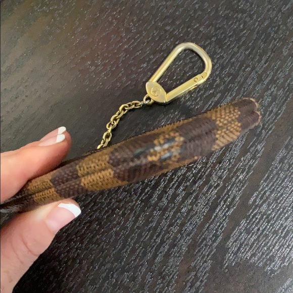Sale! Louis Vuitton Damier Ebene Key Pouch - Picture 10 of 12